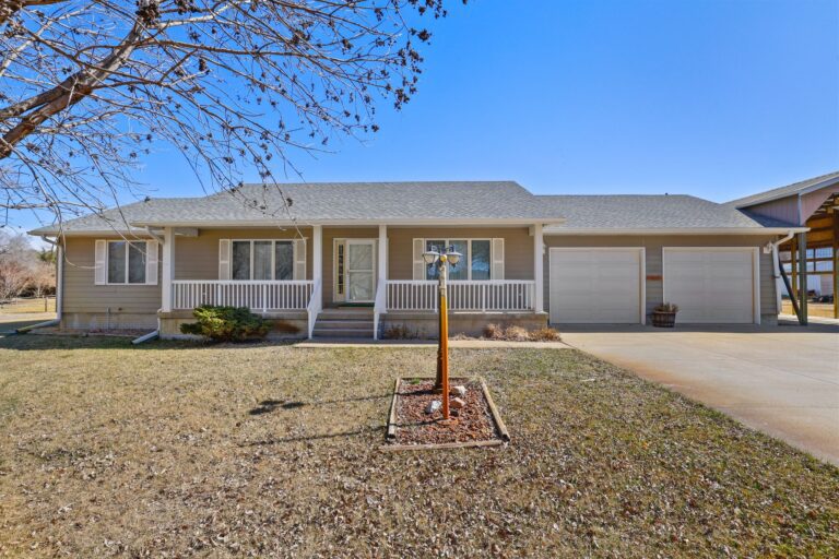 10460 N Aspen Avenue Hansen, Nebraska