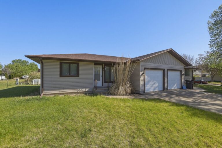 1103-1105 E 6th