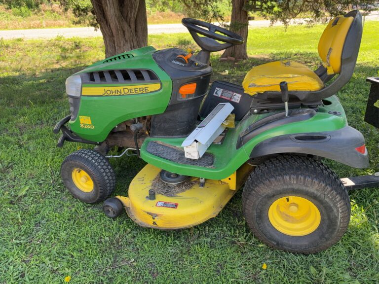 John Deere S240 riding lawn mower