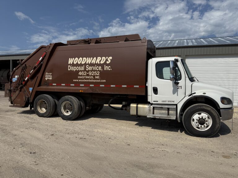 2004 Freightliner Garbage Truck