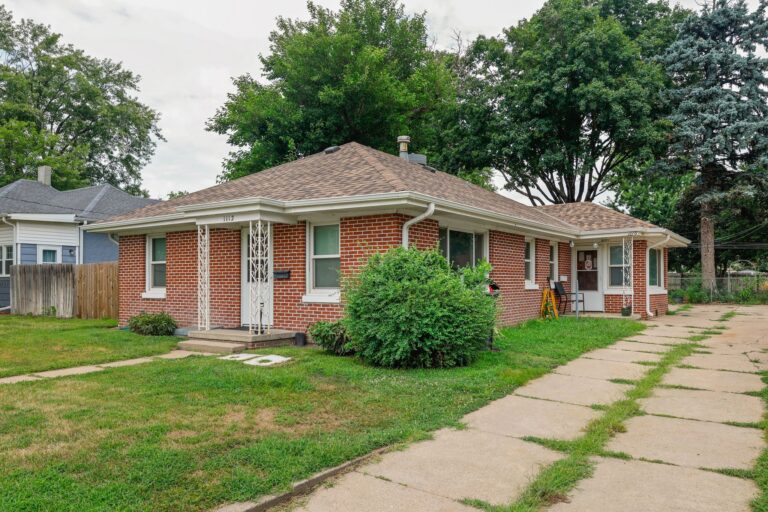 1110 & 1112 W 8th St