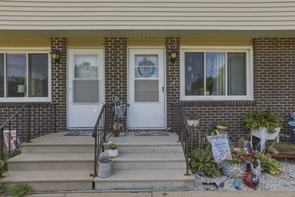 611 1/2 Thomas Drive