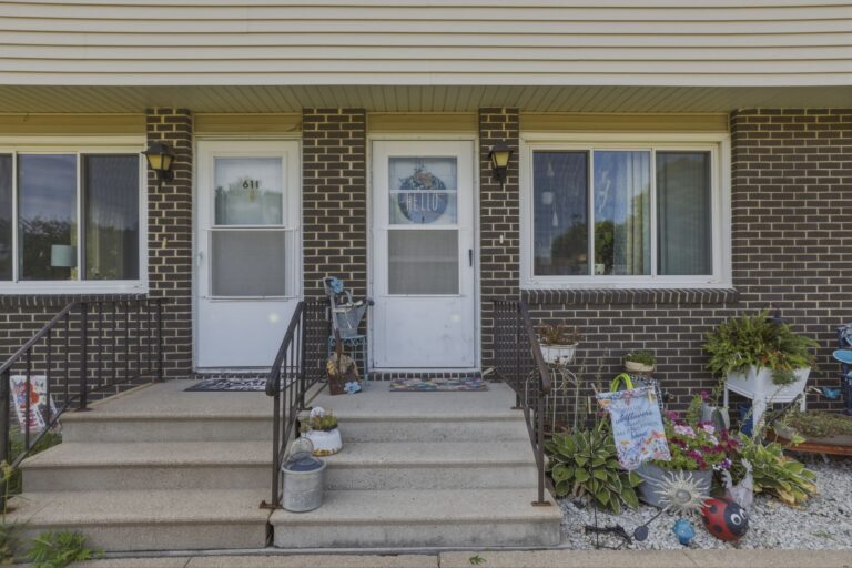 611 1/2 Thomas Drive