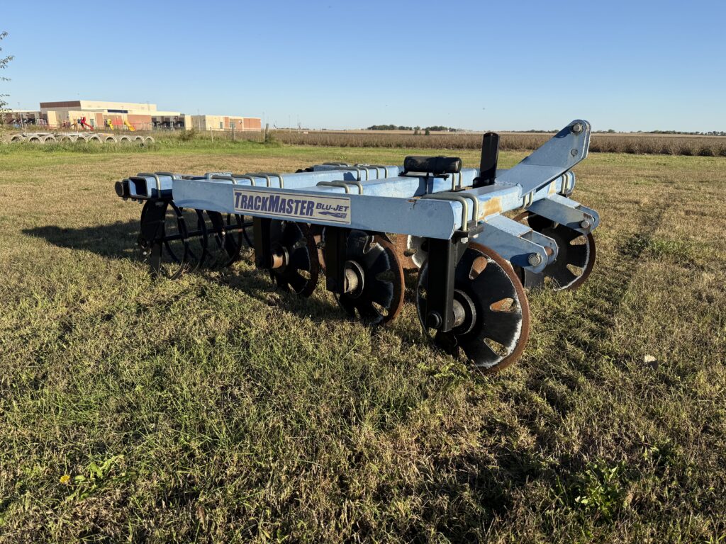 BLU-JET TRACKMASTER PIVOT TRACK CLOSER — LOT #12558